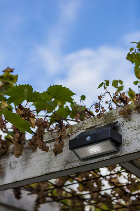 Buitenlamp op zonne energie solar modern