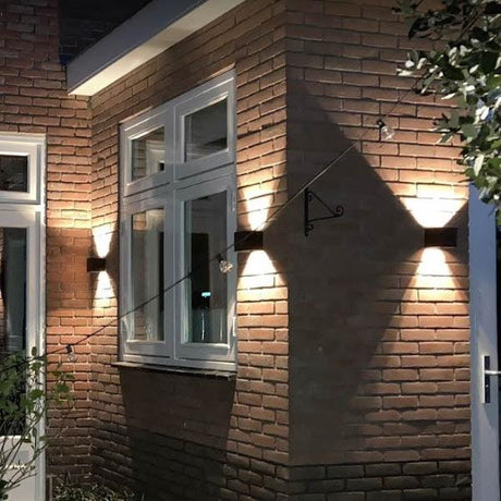 Buitenlamp Up down zwart metaal led lamp warm wit kubus ace 