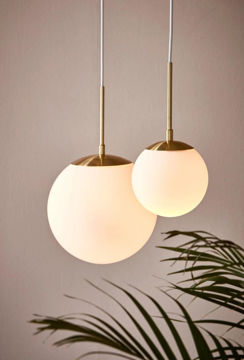 Hanglamp messing & opaalglas rond E27 fitting 'Grant' 25cm - FOIR