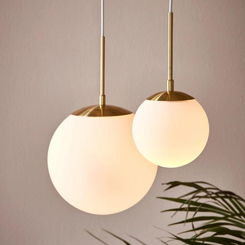 Hanglamp messing & opaalglas rond E27 fitting 'Grant' 25cm - FOIR