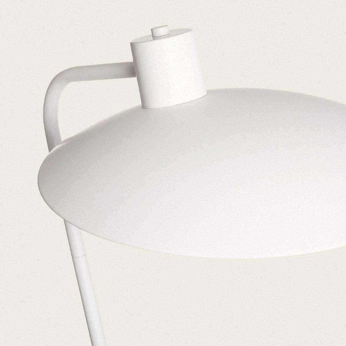 Minimalistische vloerlamp wit met E27 fitting en schakelaar 'Sebastiaan'