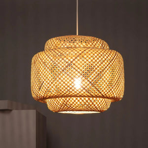 Grote rotan gevlochten hanglamp met een e27 fitting 