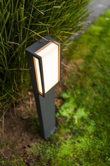 staande tuinlamp warm witte lichtbron design lutec