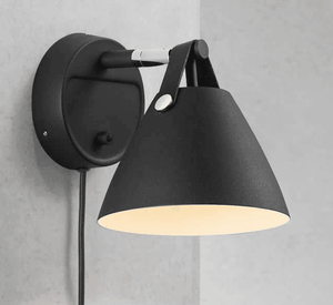 Strap wandlamp zwart met schakelaar 