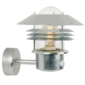 gegalvaniseerde wandlamp met ingebouwde E27 fitting en pirsensor