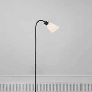 molli vloerlamp zwart met opaalglas