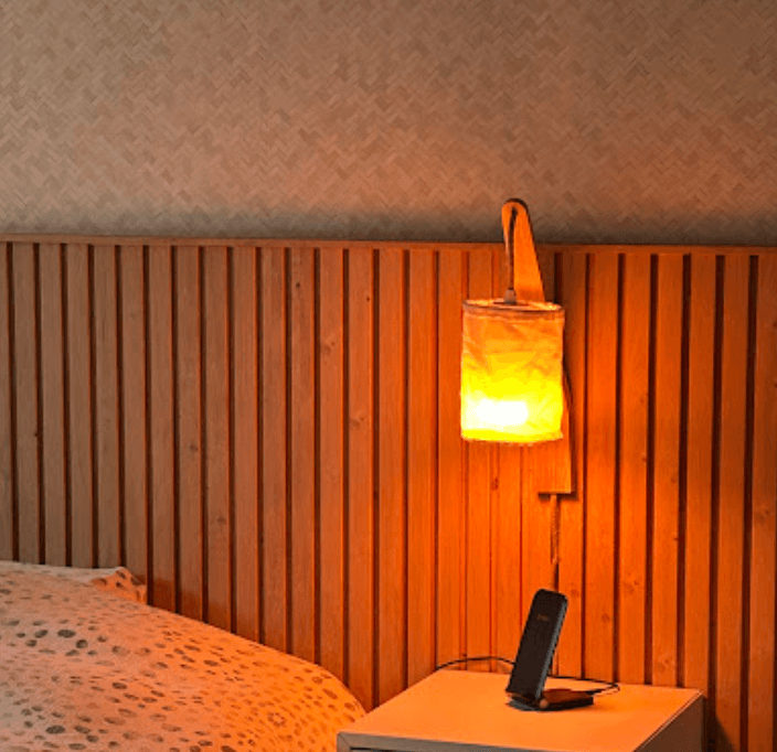 Wandlamp slaapkamer hout 'Kanzi' lamp E27 fitting modern 36cm