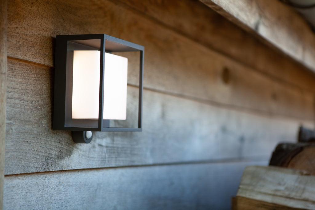 Buitenlamp op zonne energie solar met sensor