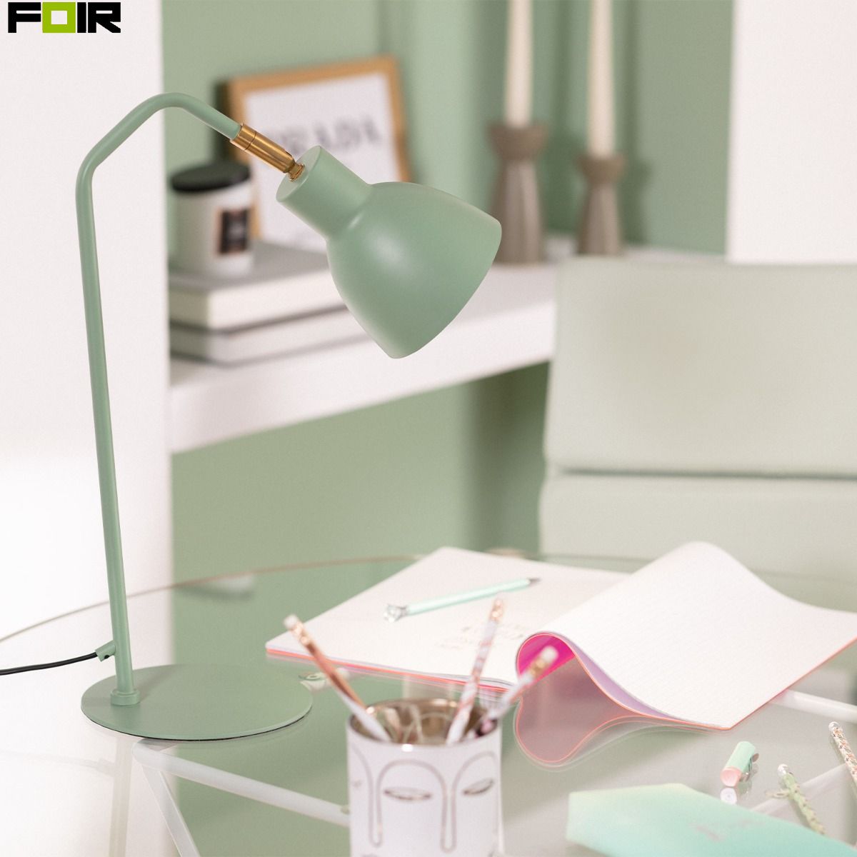 Tafellamp groen voor op je bureau? hier