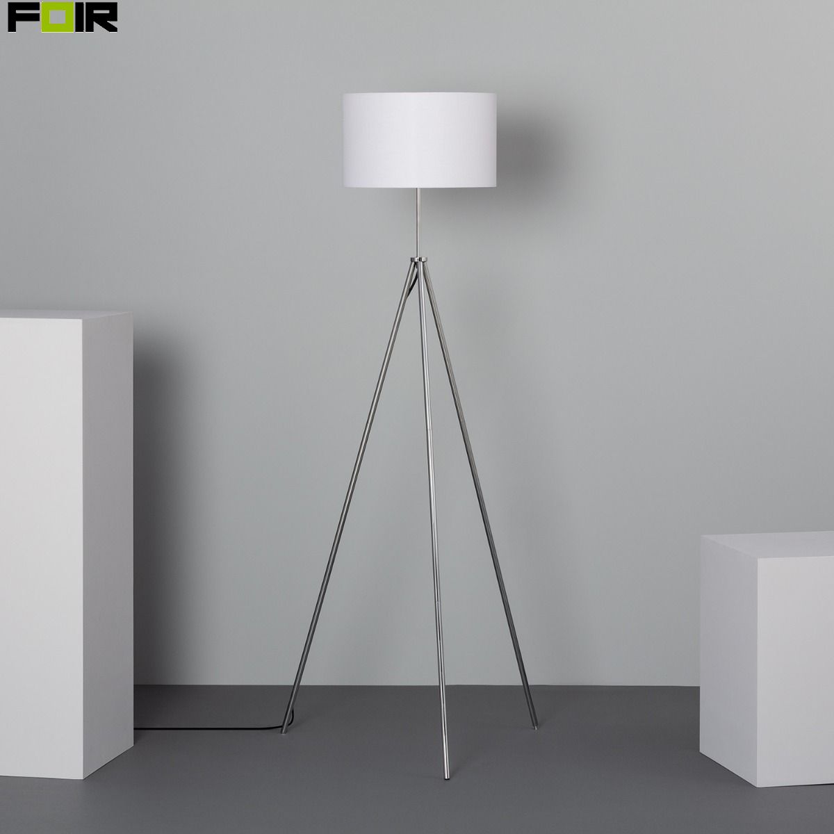 Moderne staande lamp wit? Driepoot Bekijk