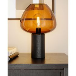Kleine tafellamp met cognac kleurig glas schakelaar e27 fitting design cozy by rydens 7391741026217