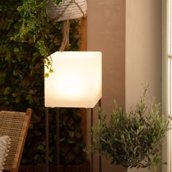 Solar tuinlamp oplaadbaar met batterij rgbw led lichtbron en schakelaar