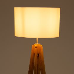 Staande lamp wit modern met houten poten E27 fitting 145cm