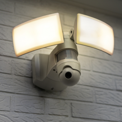 Buitenlamp met camera wifi smart breedstraler Lutec 'Libra' wit verstelbaar CCT 