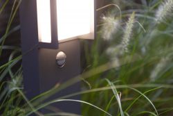 Staande led buitenlamp met sensor tuinpadverlichting